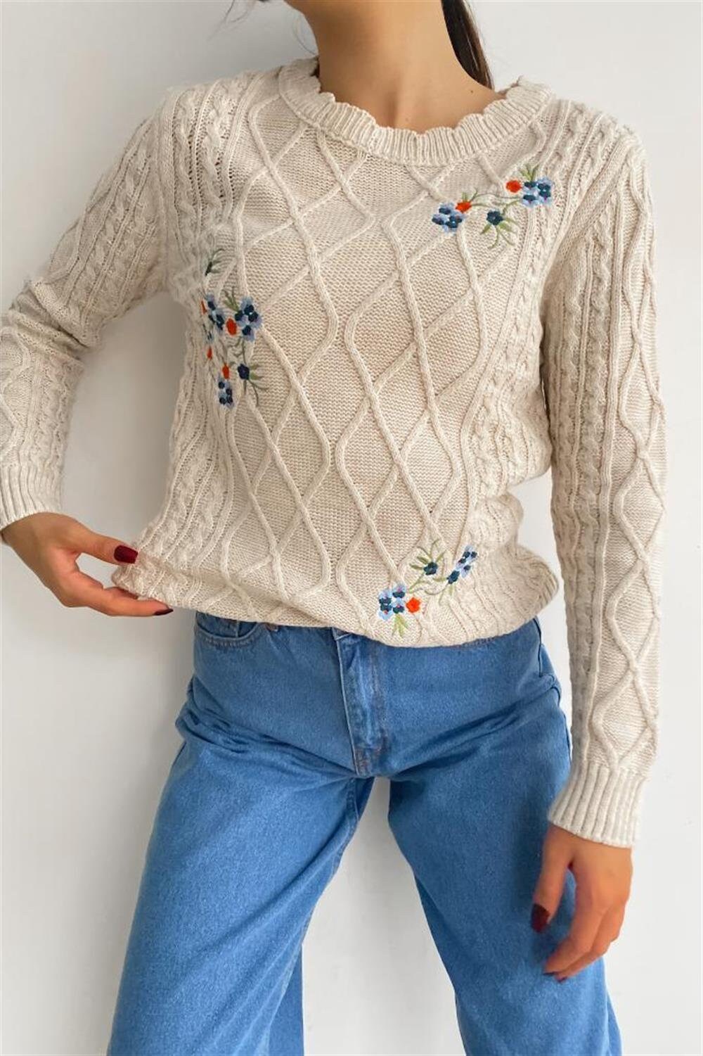 Floral Embroidered Beige Knitted Sweater