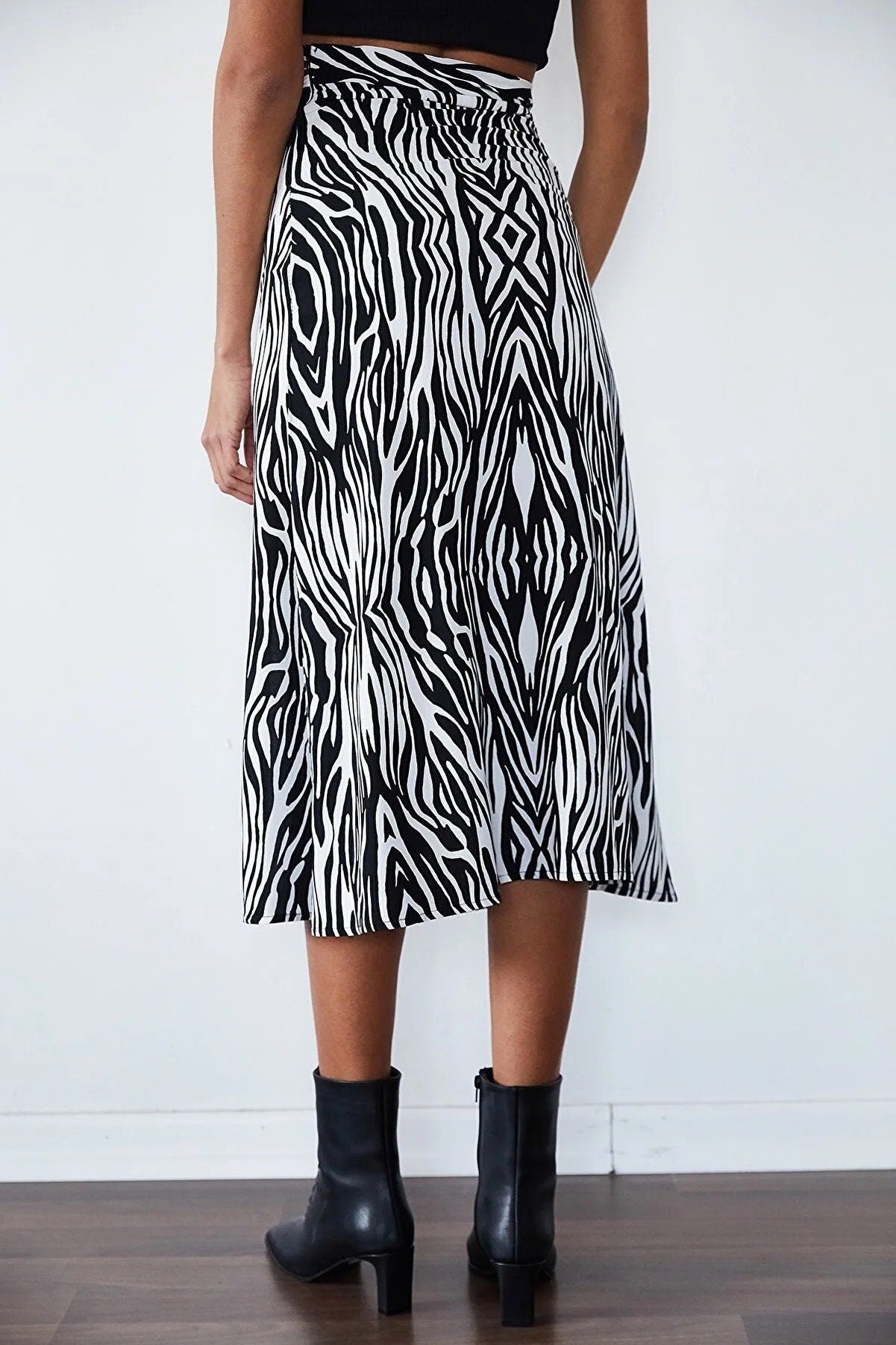 Zebra Pencil Slit Skirt