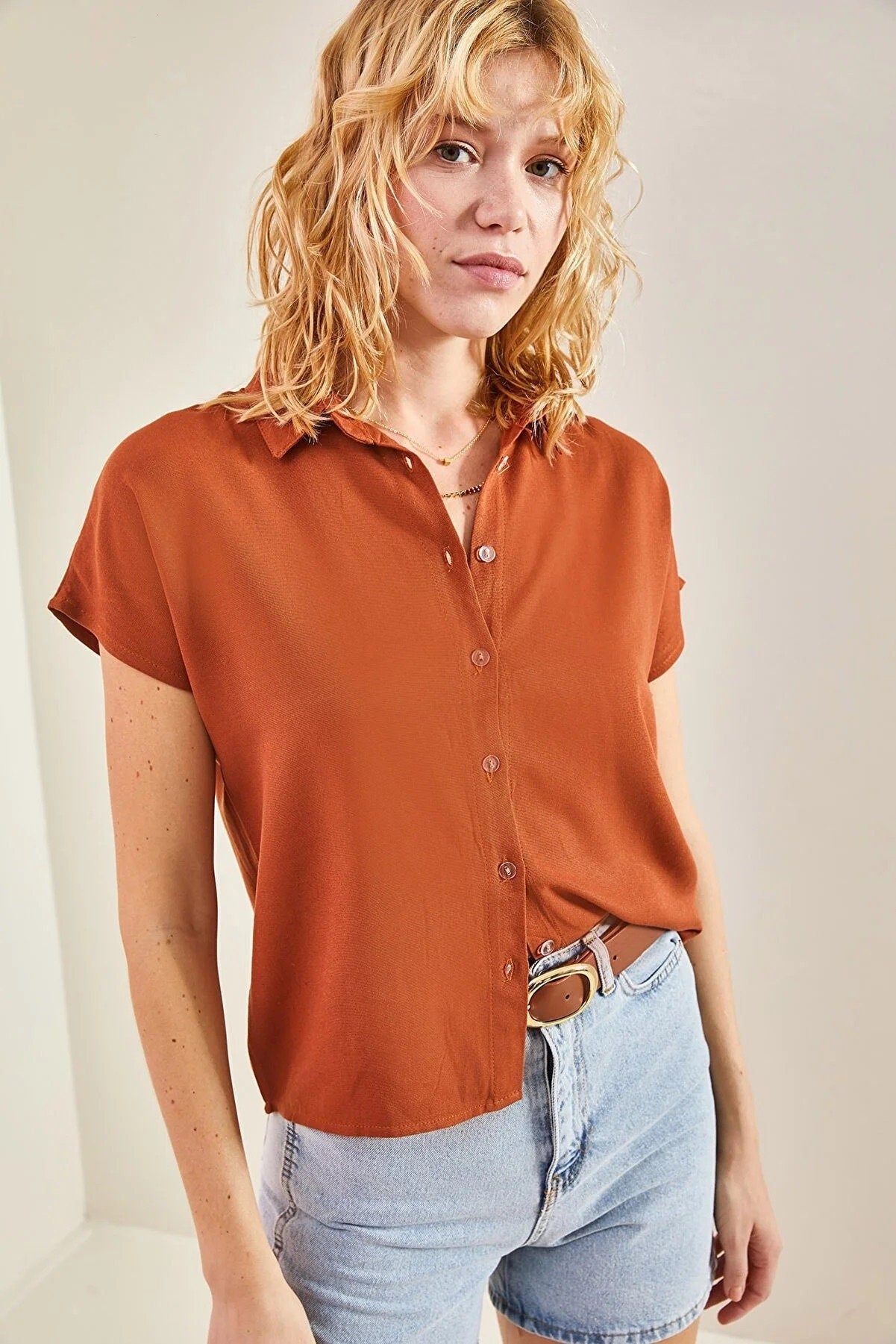 Fuschia Linen Short Sleeve Button-Down Shirt