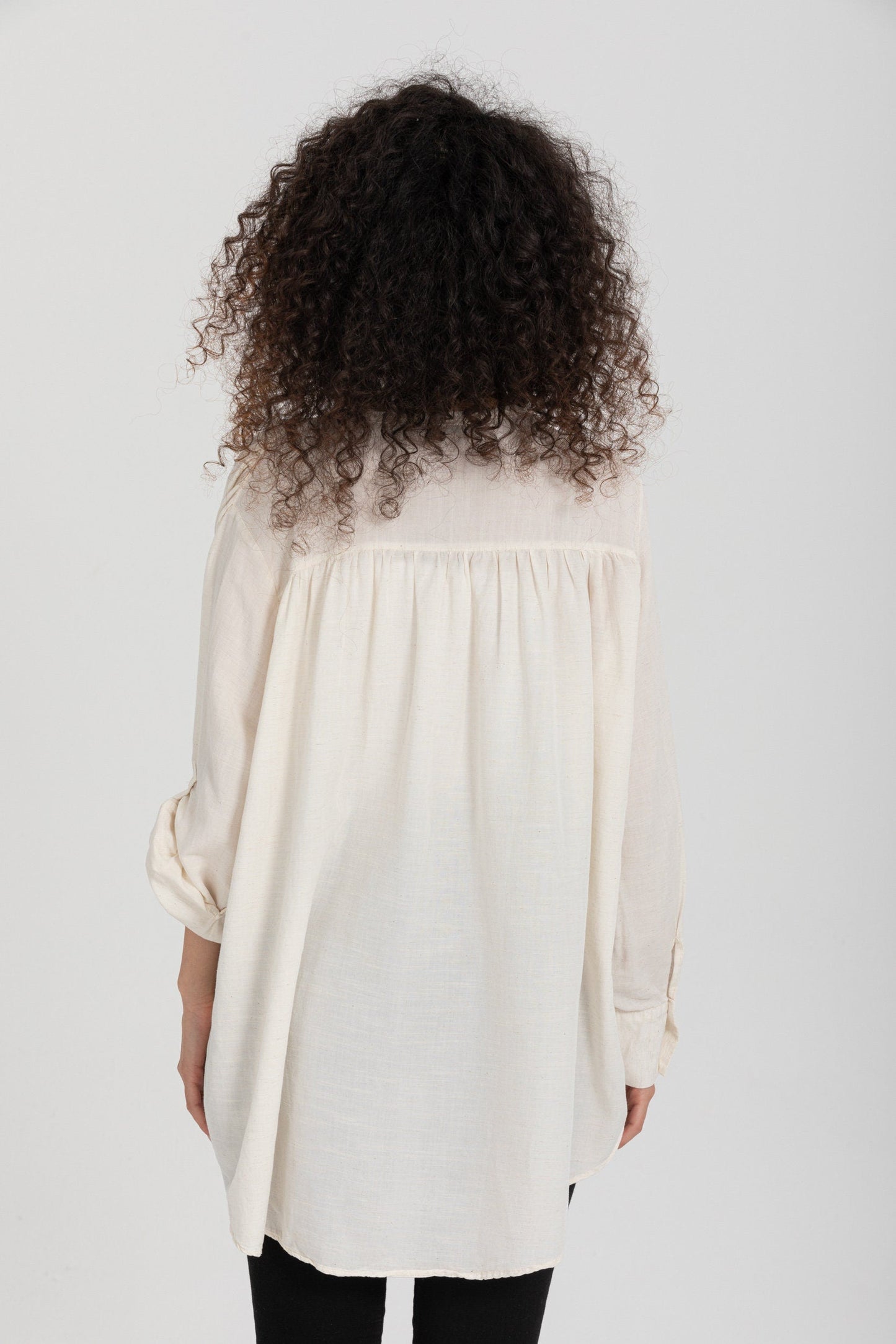 Blusa clásica de mezcla de lino color marfil