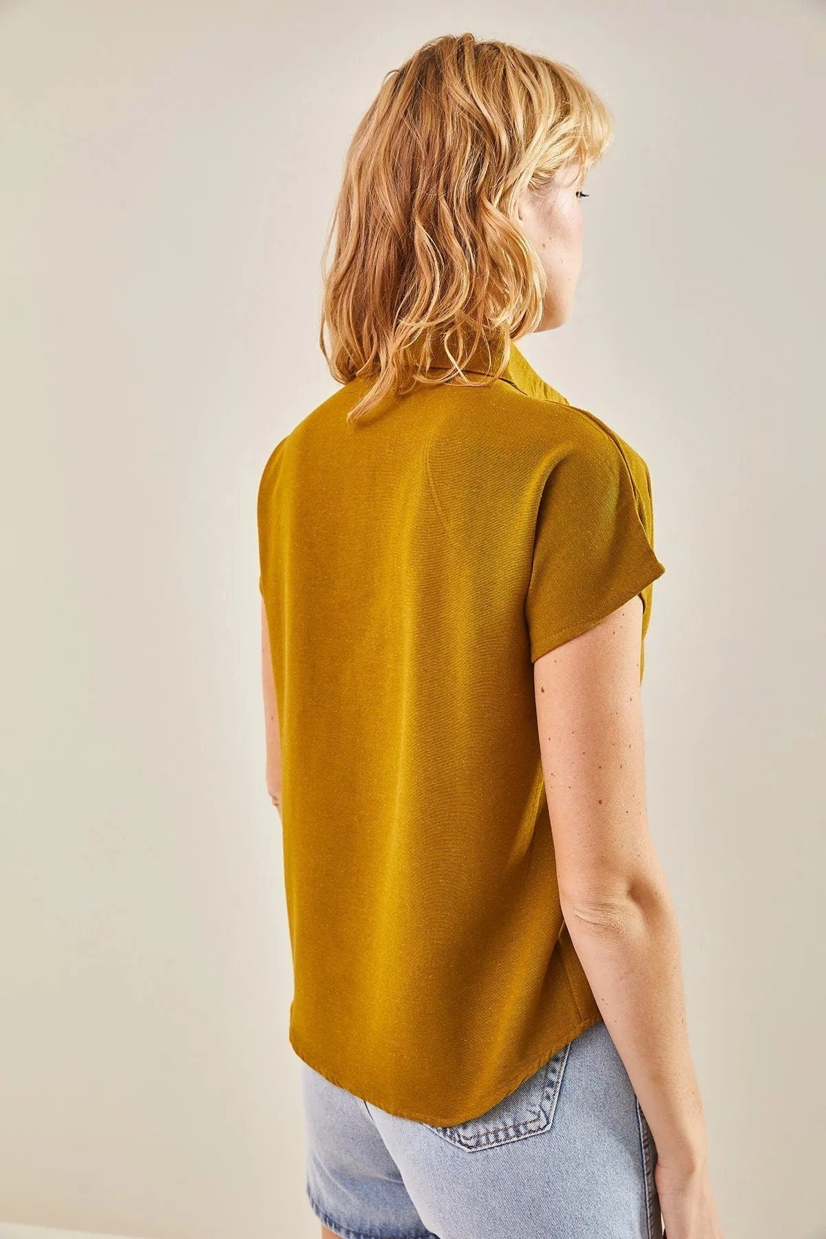 Fuschia Linen Short Sleeve Button-Down Shirt