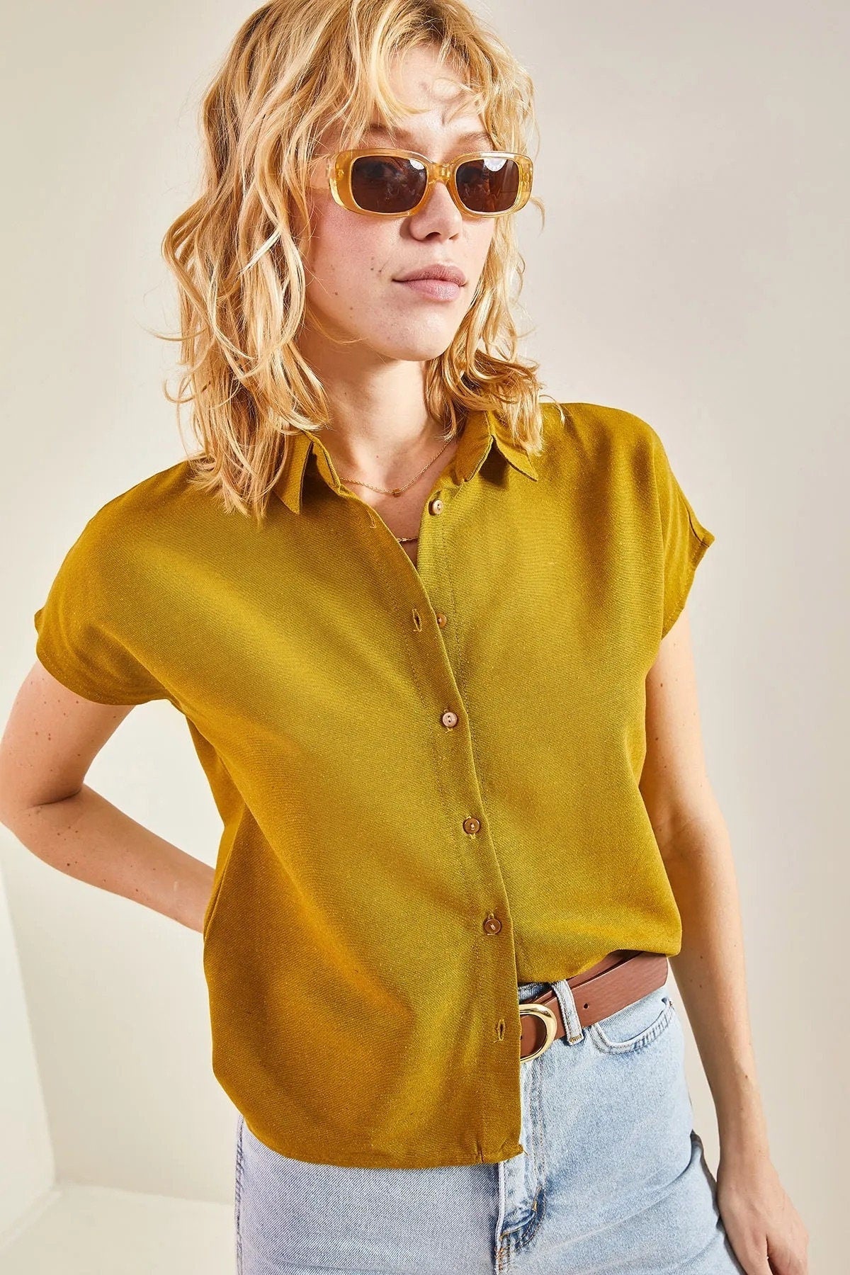 Fuschia Linen Short Sleeve Button-Down Shirt