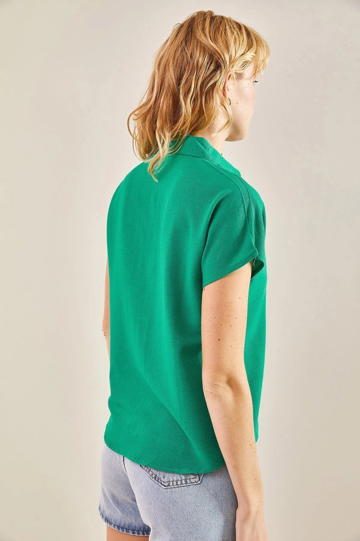 Fuschia Linen Short Sleeve Button-Down Shirt