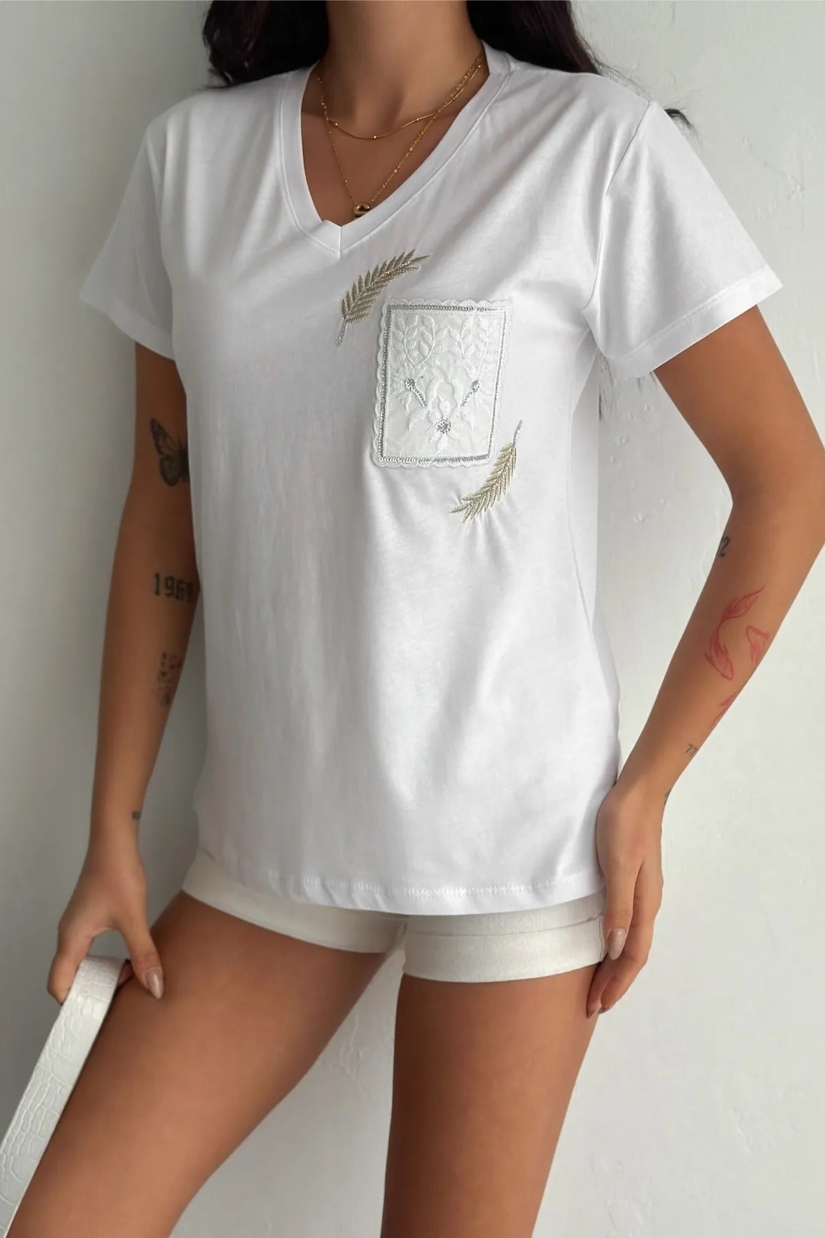 Tilda White Cotton V-neck Pocket T-shirt