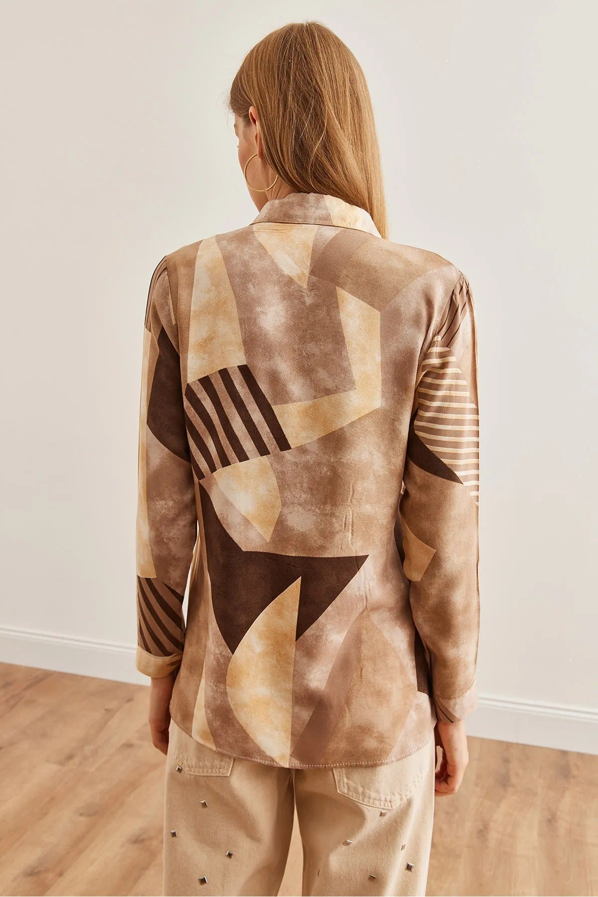Bruin geometrisch designer overhemd met knoopjes