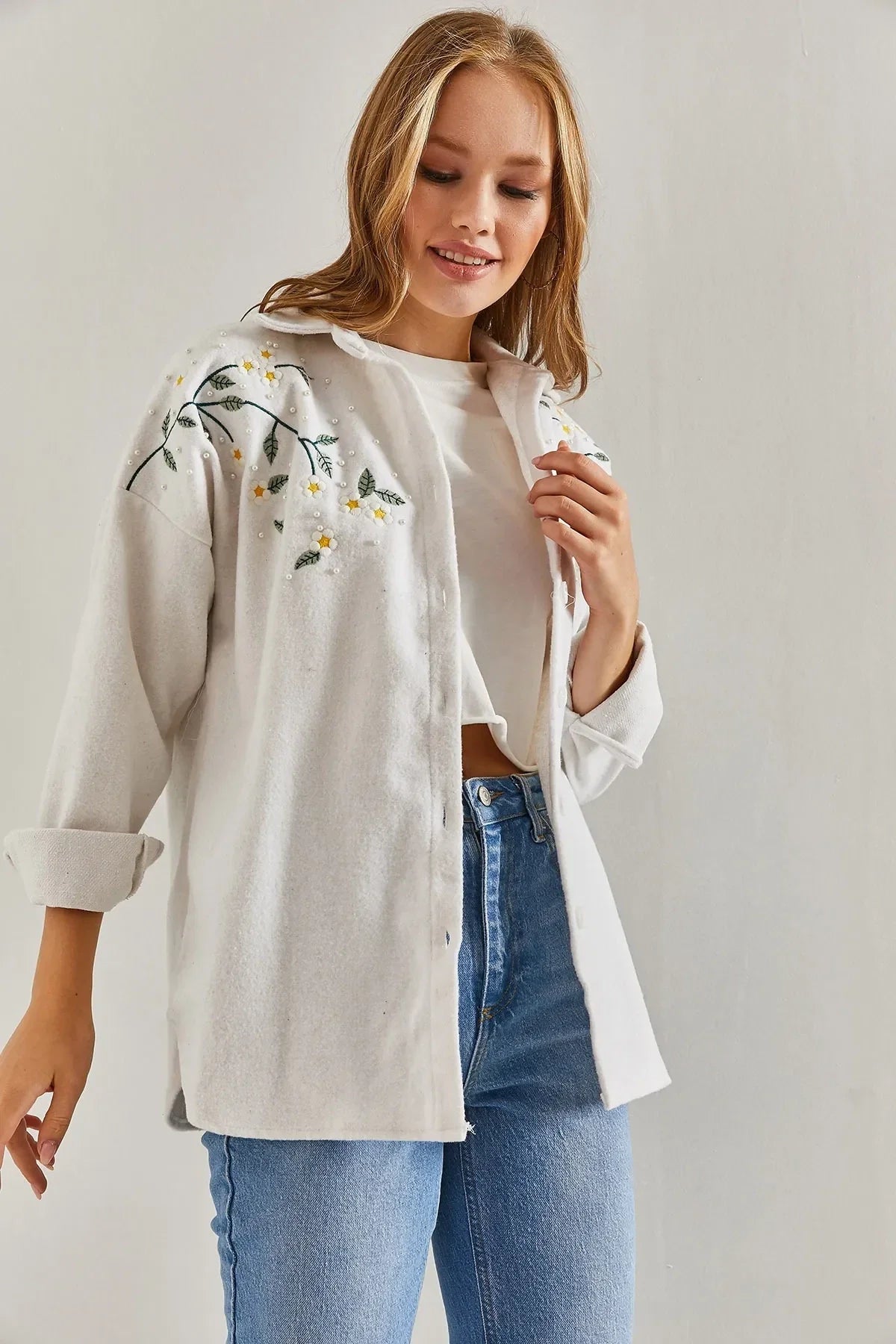 Lavender Cotton Daisy Embroidered Shaket