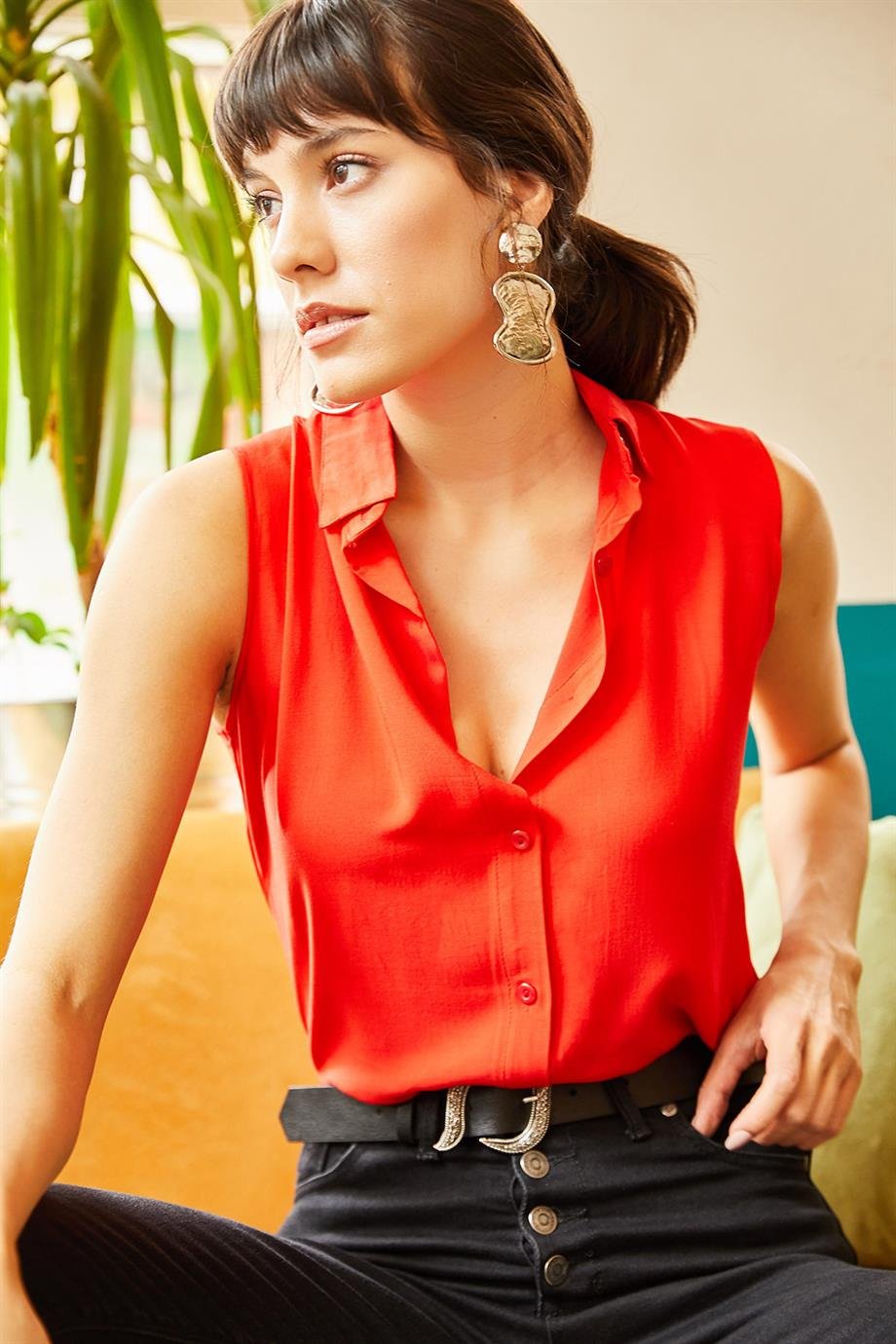 Red Sleeveless Button Down Shirt
