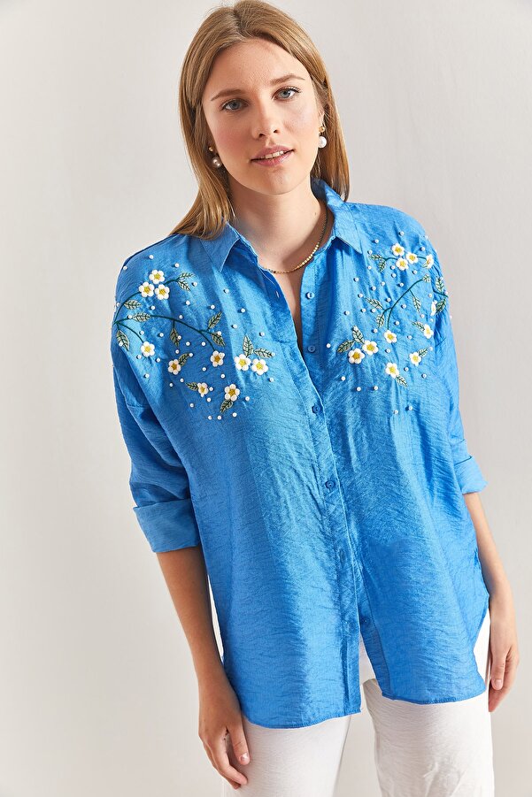 Daisy Embroidered Blouse