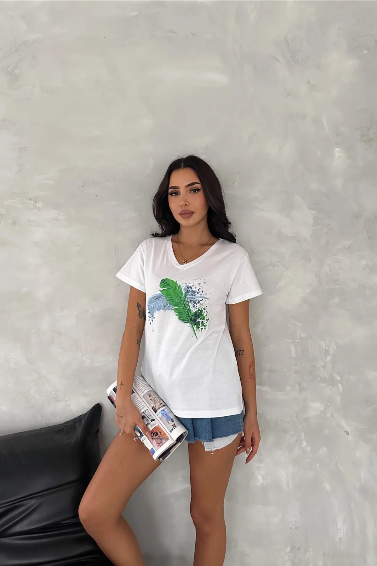 Tilda Yaprak Desenli Payetli Pamuklu Kısa Kollu Tişört - Siyah 