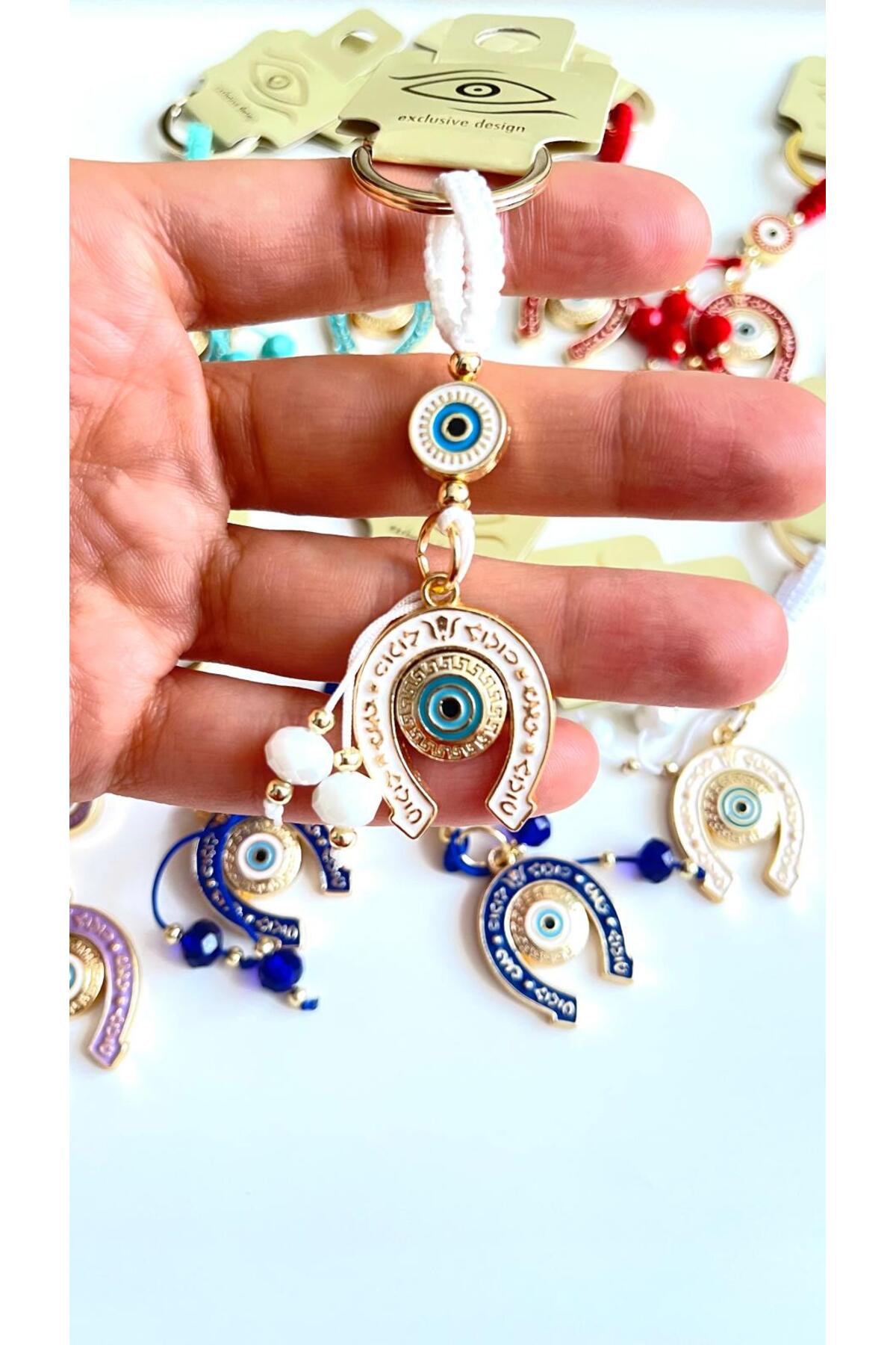 Bella Gold-Plated Animal Charm Keychain - White Horseshoe