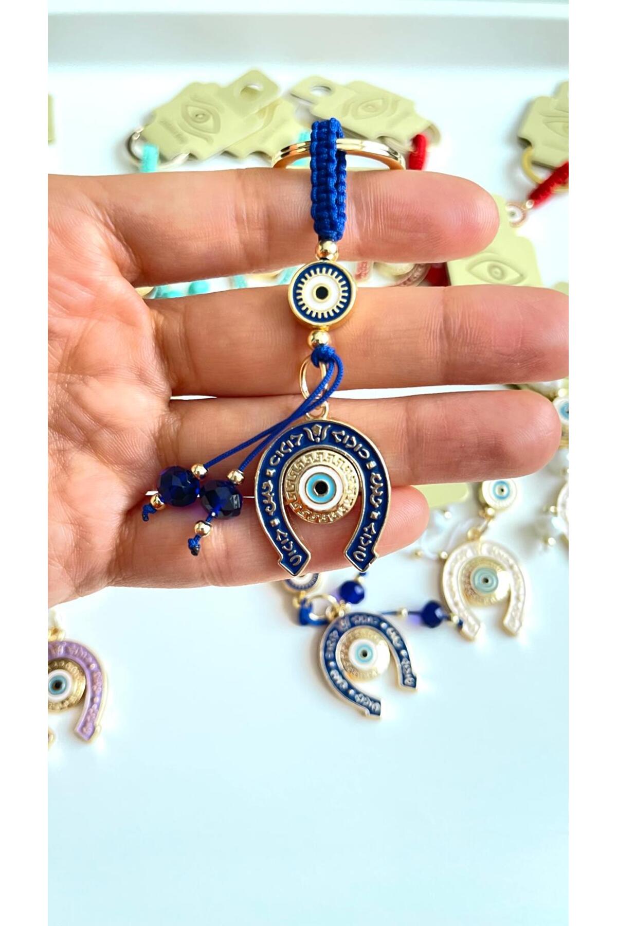 Bella Gold-Plated Animal Charm Keychain - Navy Horseshoe Design