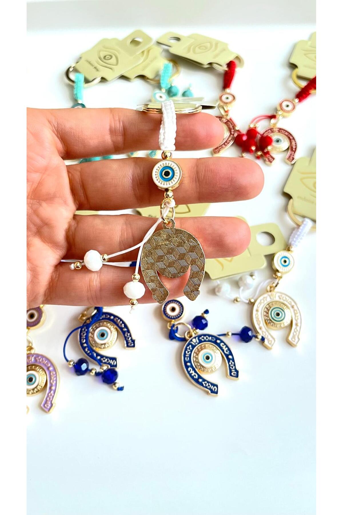 Bella Gold-Plated Animal Charm Keychain - White Horseshoe