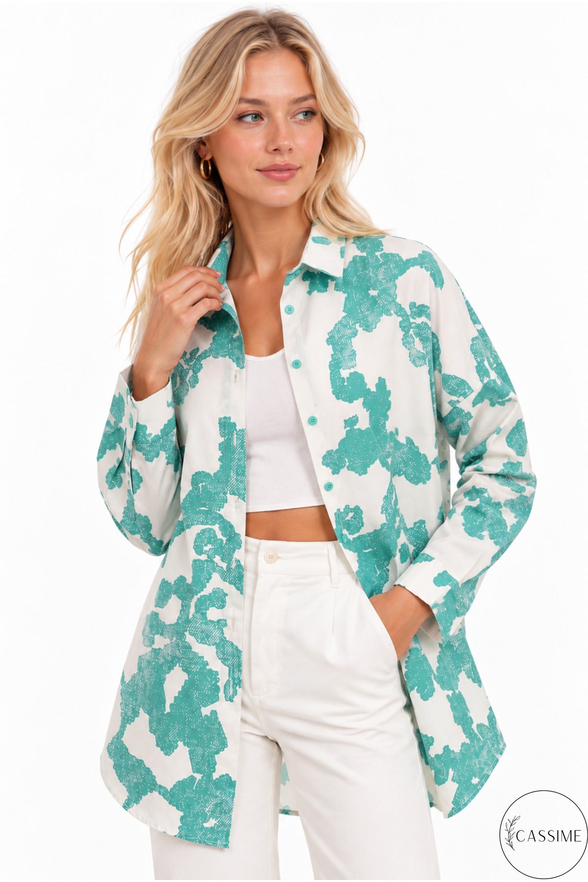 Melissa Women's Oversized Longline Shirt - Green and Off-White Print