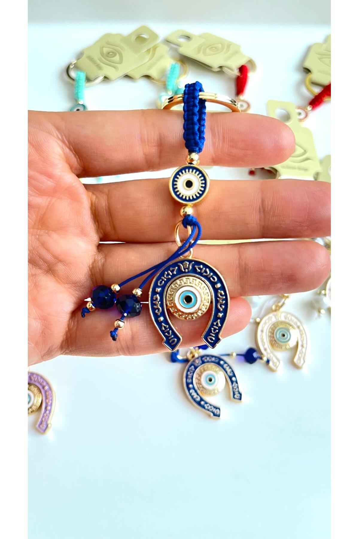 Bella Gold-Plated Animal Charm Keychain - Navy Horseshoe Design