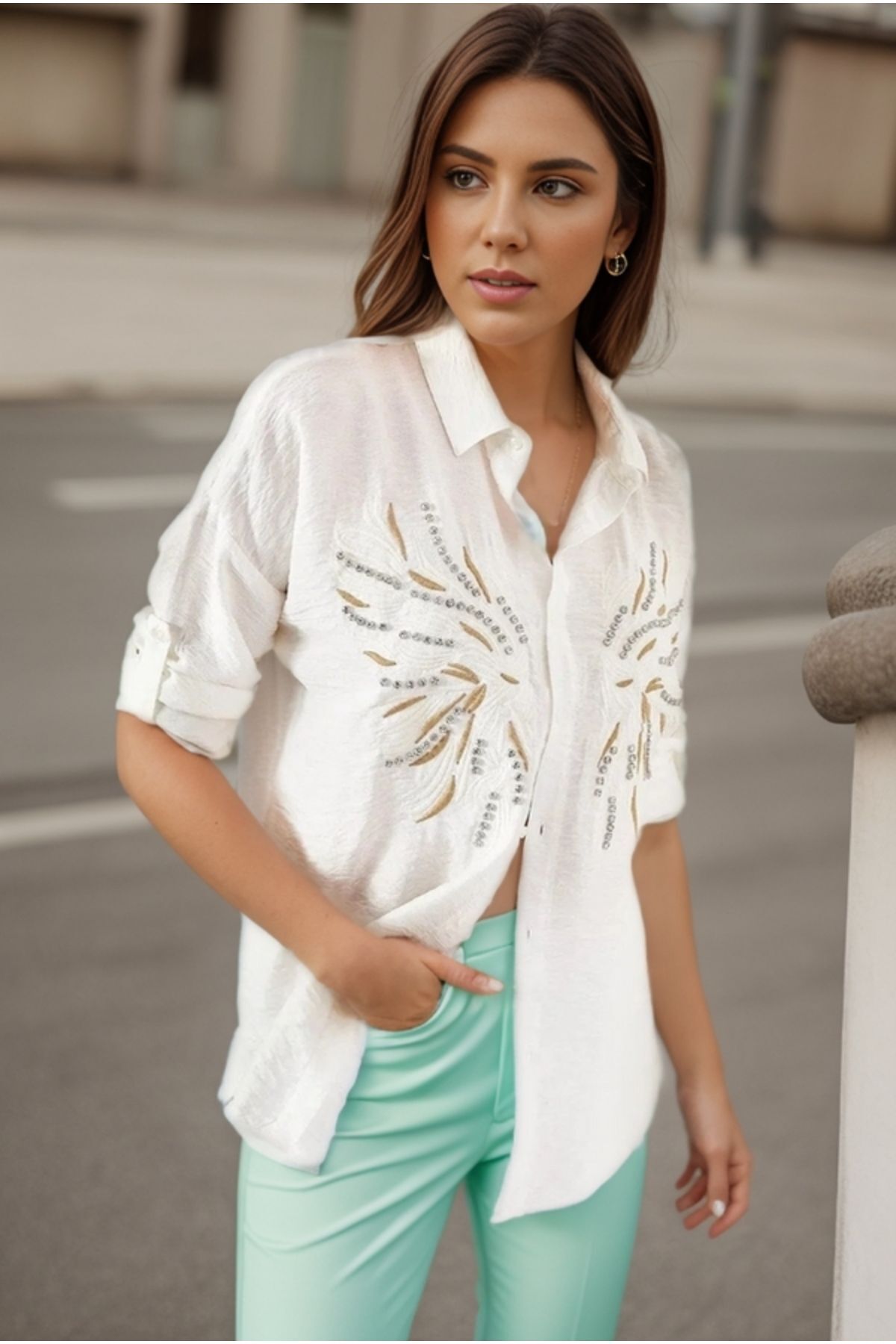 Natasha Women's Embroidered Oversized Shirt - Off-White