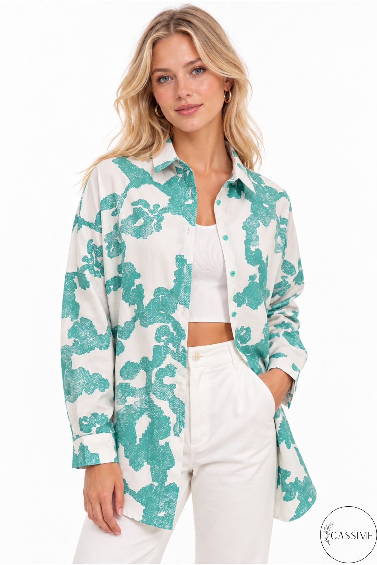 Melissa Women's Oversized Longline Shirt - Green and Off-White Print