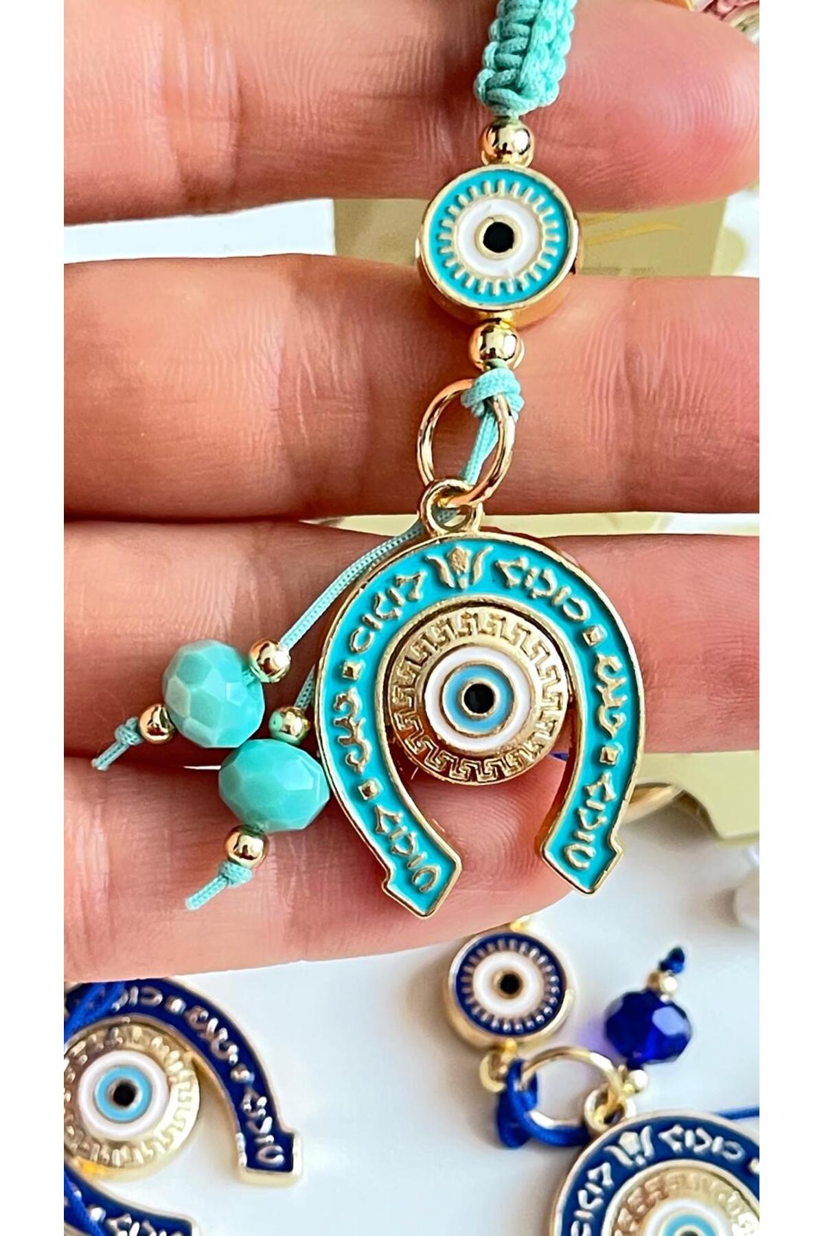 Bella Gold-Plated Animal Charm Keychain - Turquoise Horseshoe Design