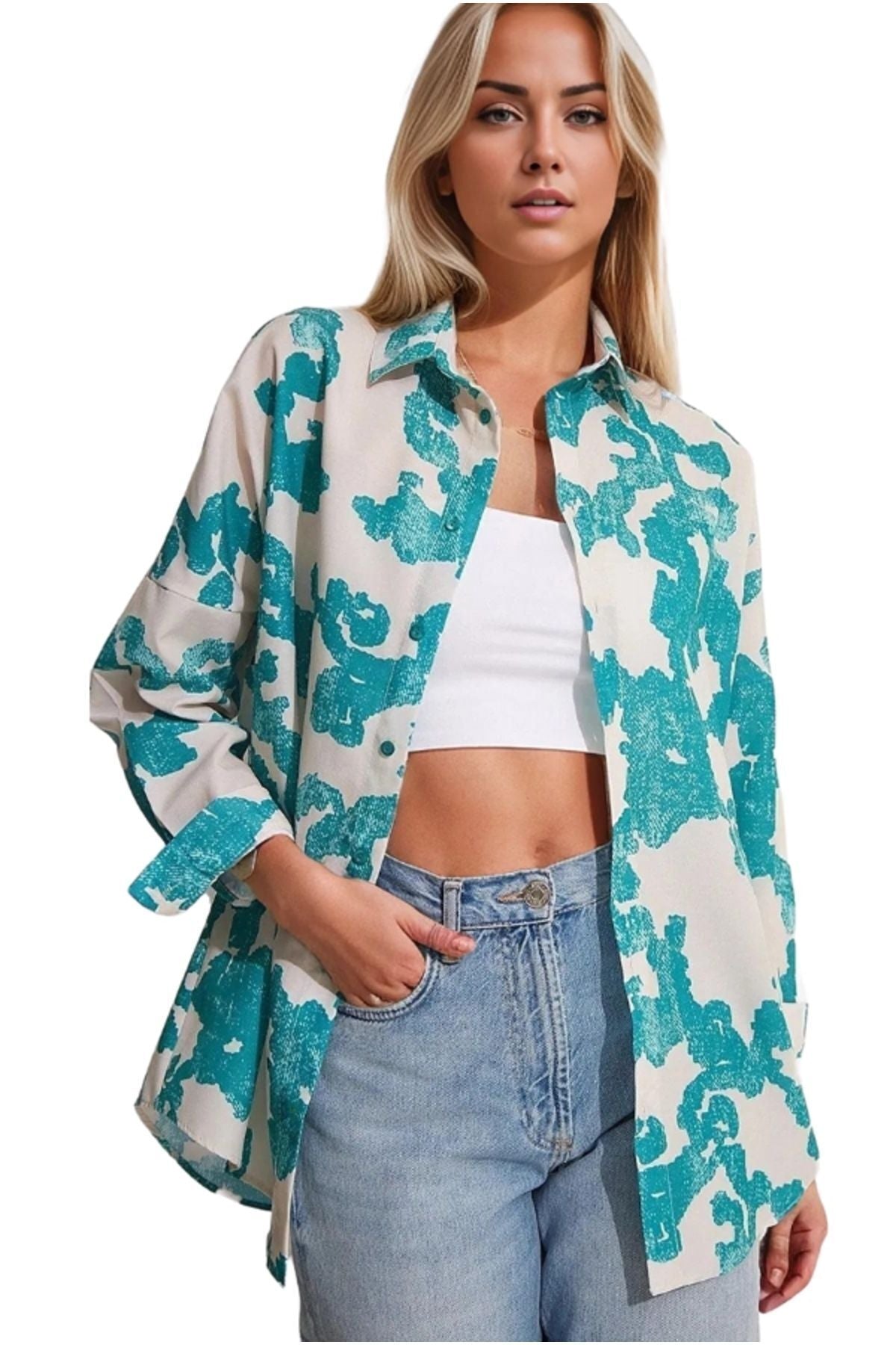 Melissa Women's Oversized Longline Shirt - Green and Off-White Print