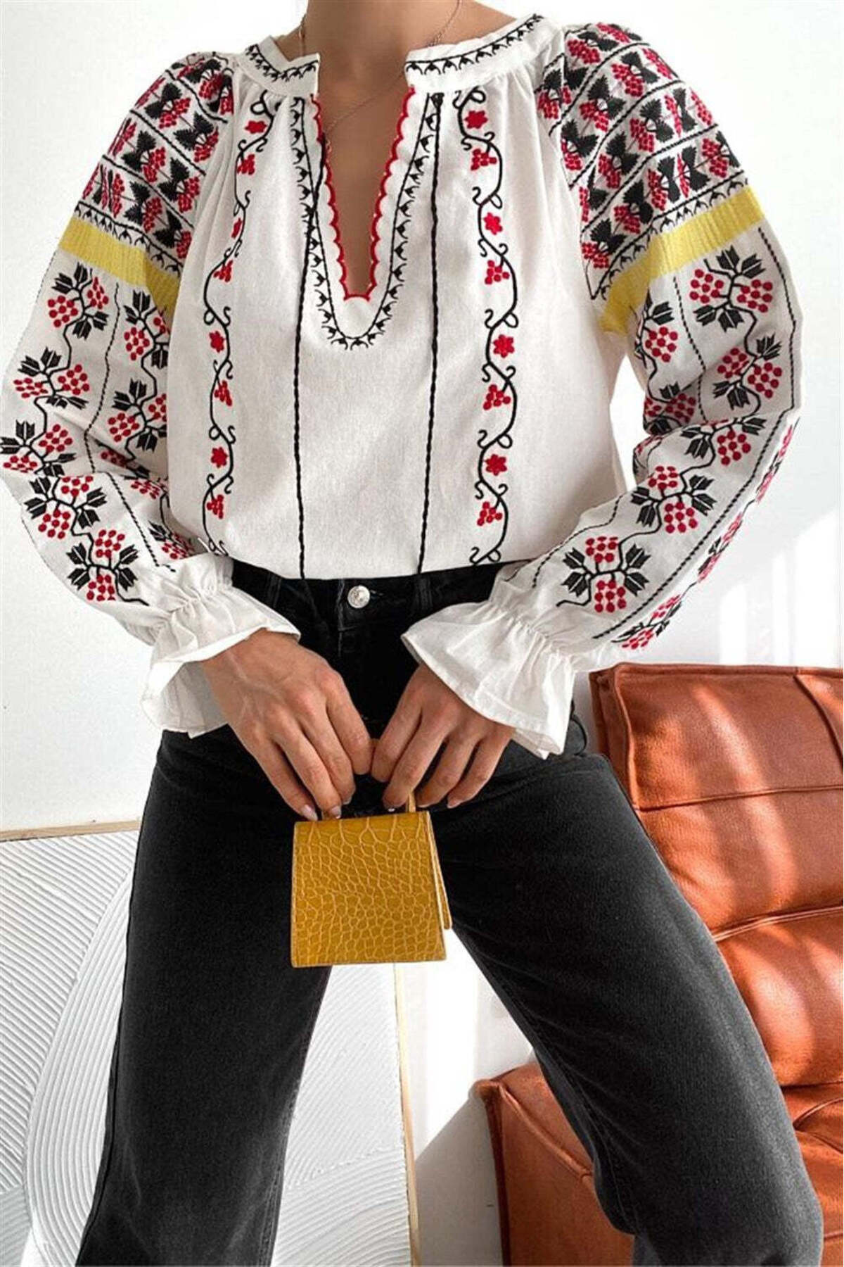 Danielle Women's Boho Embroidered Tassel Blouse - White