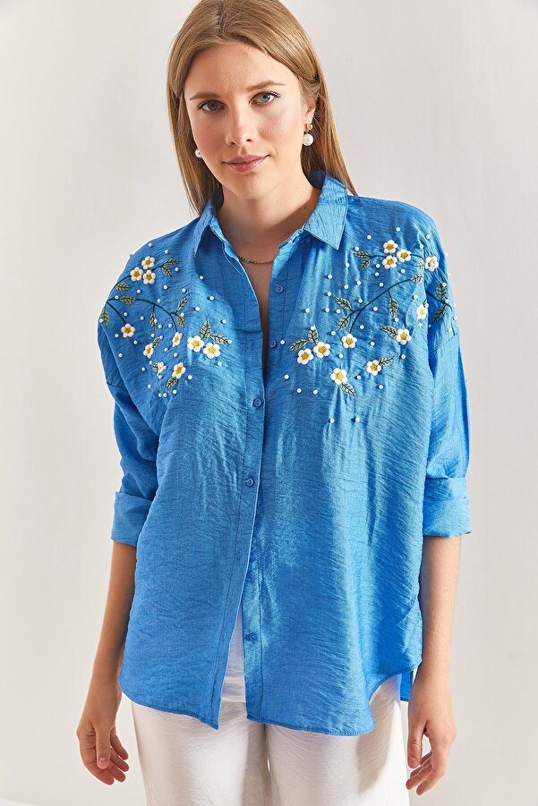 Daisy Embroidered Blouse