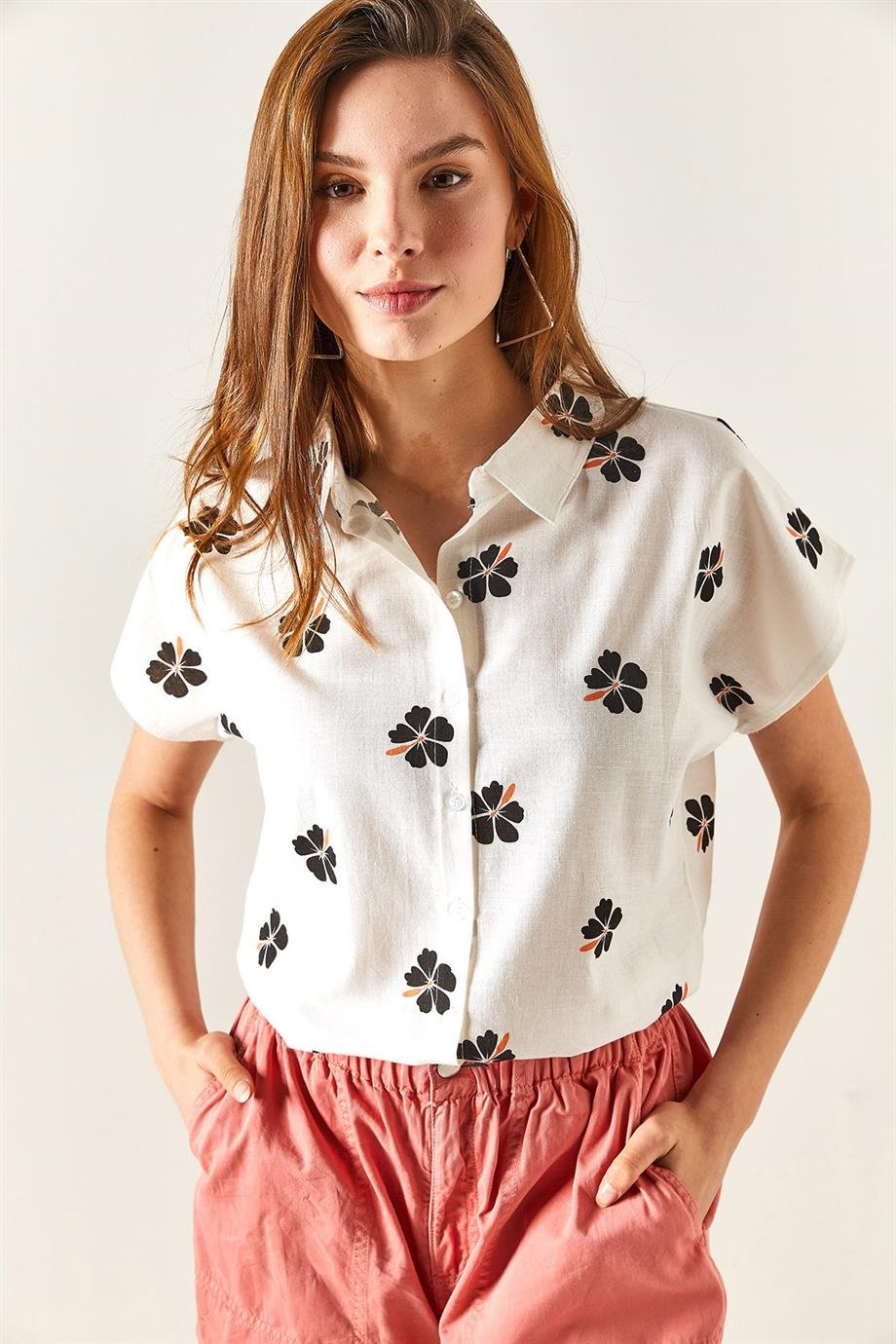 Black Clover Linen Short Sleeve Blouse