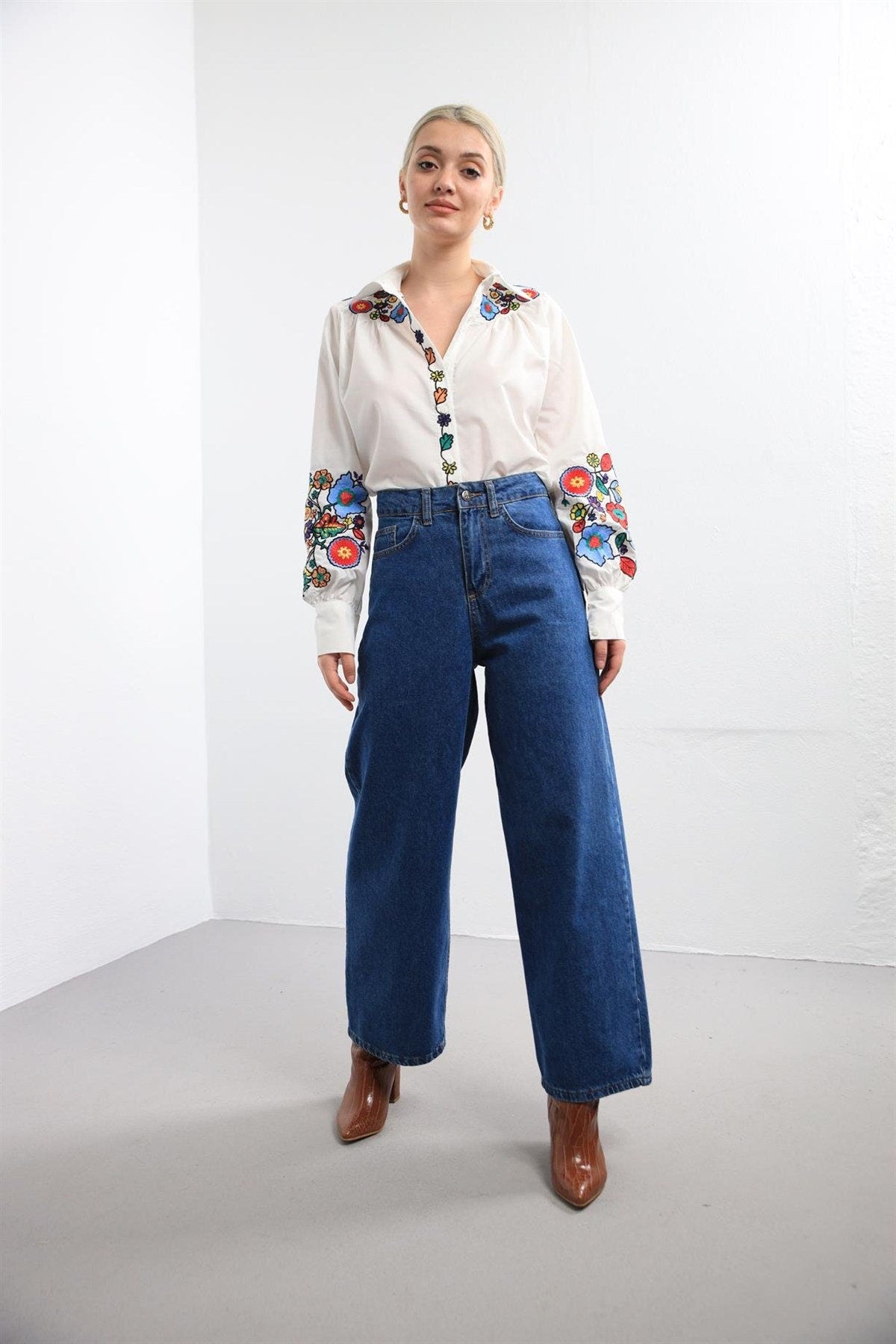 Forest Embroidered Linen Blouse in Mexican style