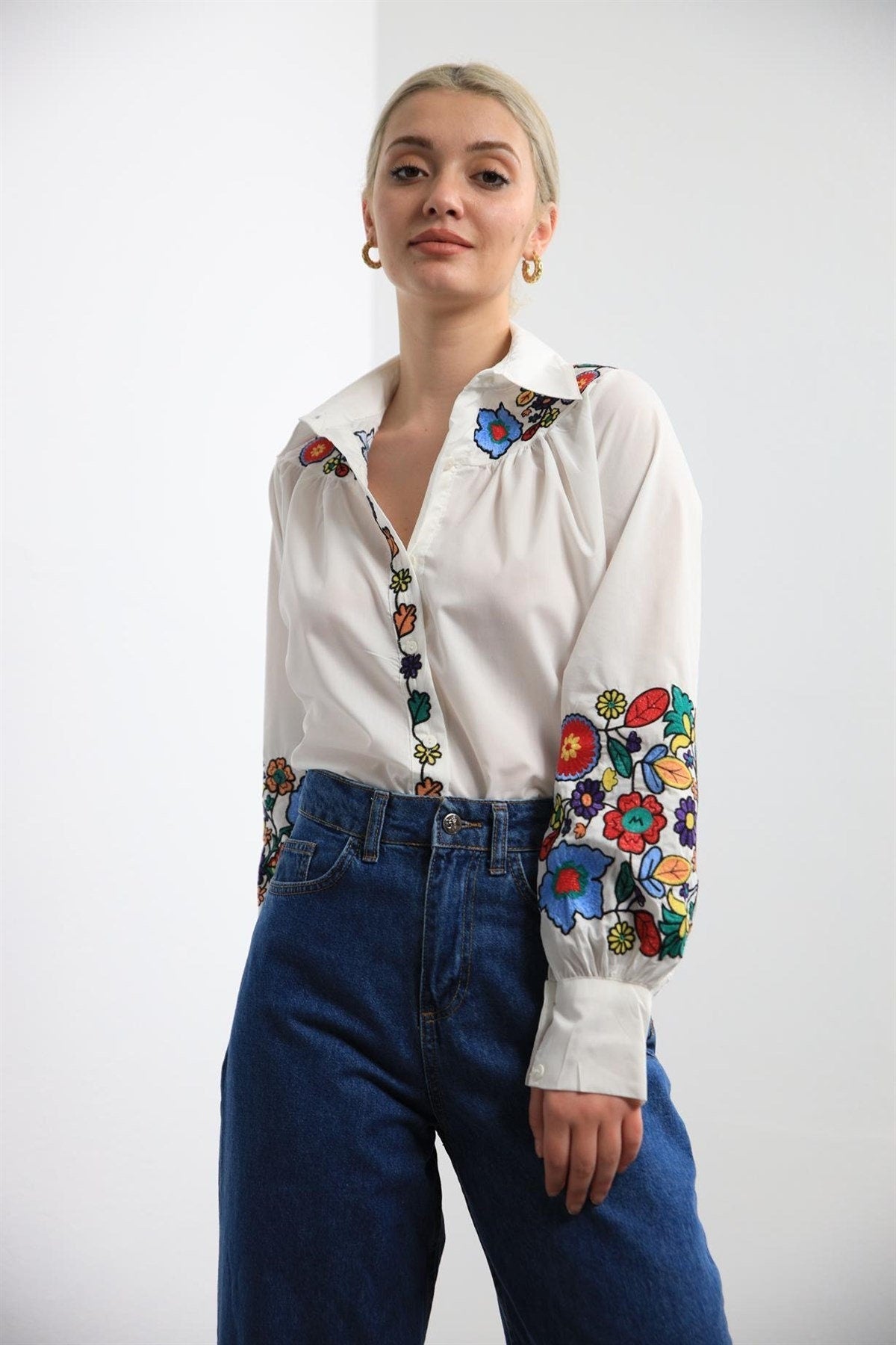 Forest Embroidered Linen Blouse in Mexican style