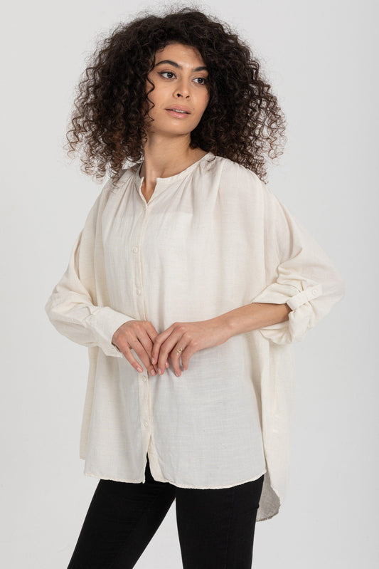 Klassieke ivoorkleurige linnenmix blouse