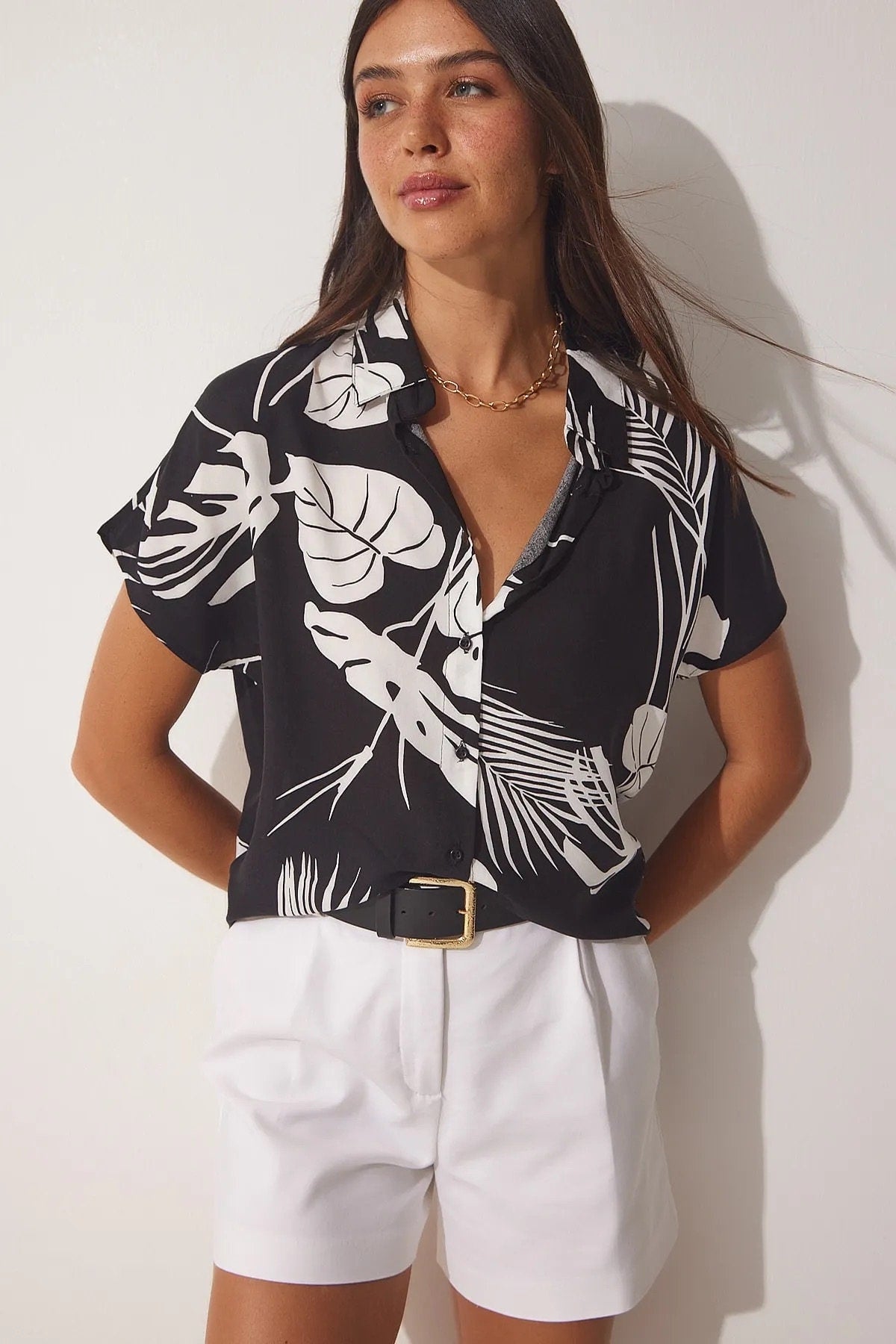 Black White Leaf Print Short Sleeve Blouse