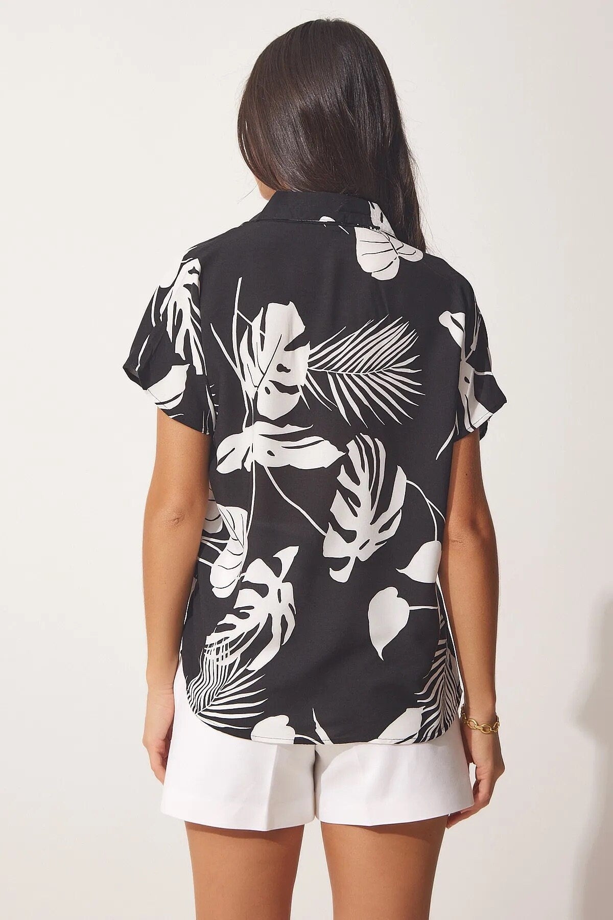 Black White Leaf Print Short Sleeve Blouse