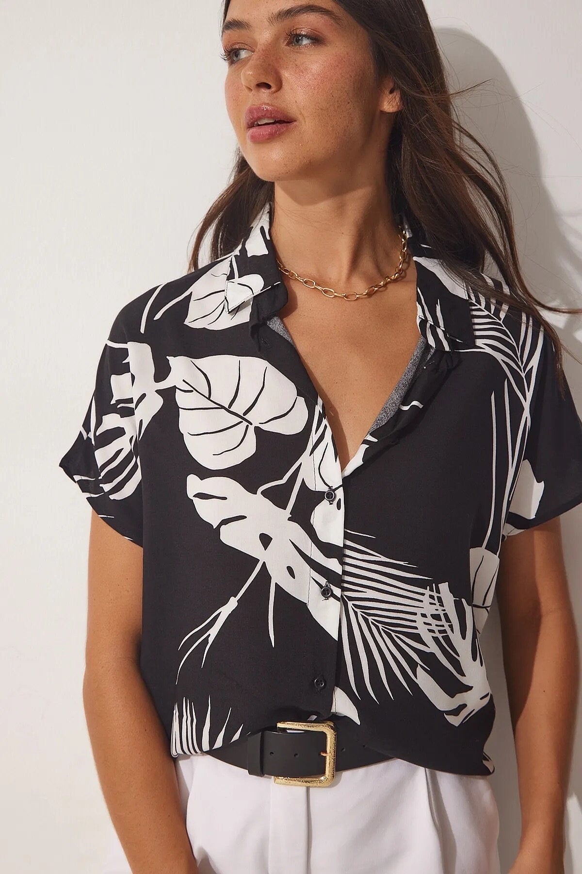 Black White Leaf Print Short Sleeve Blouse