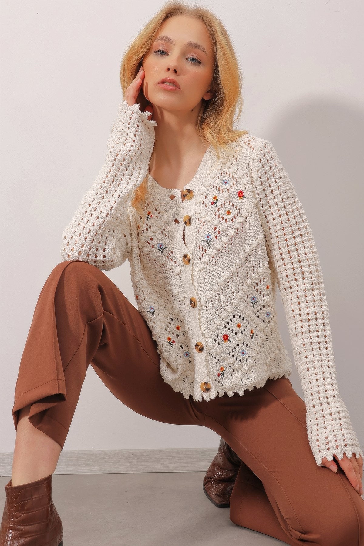 Floral Embroidered Knit Cardigan