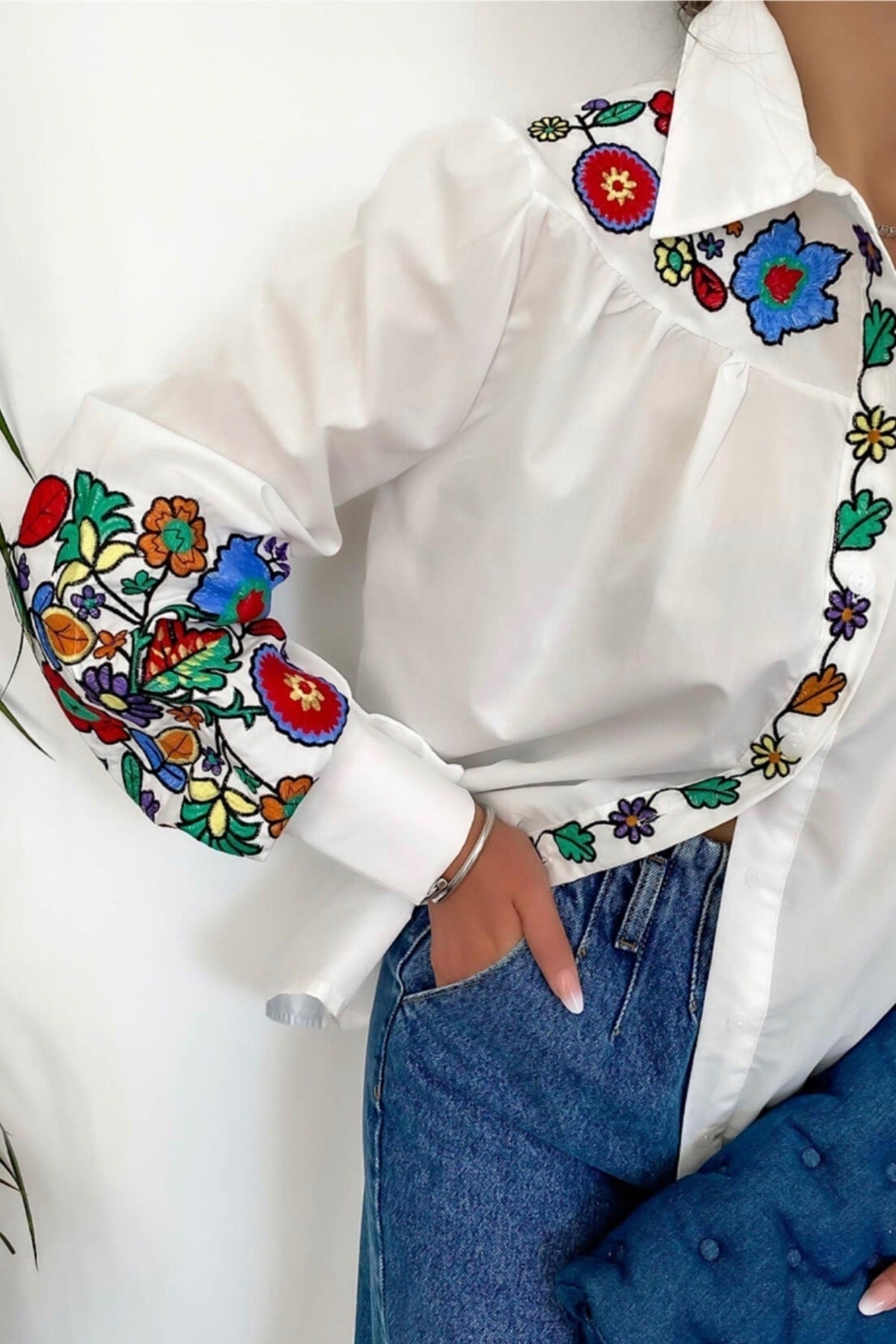 Forest Embroidered Linen Blouse in Mexican style