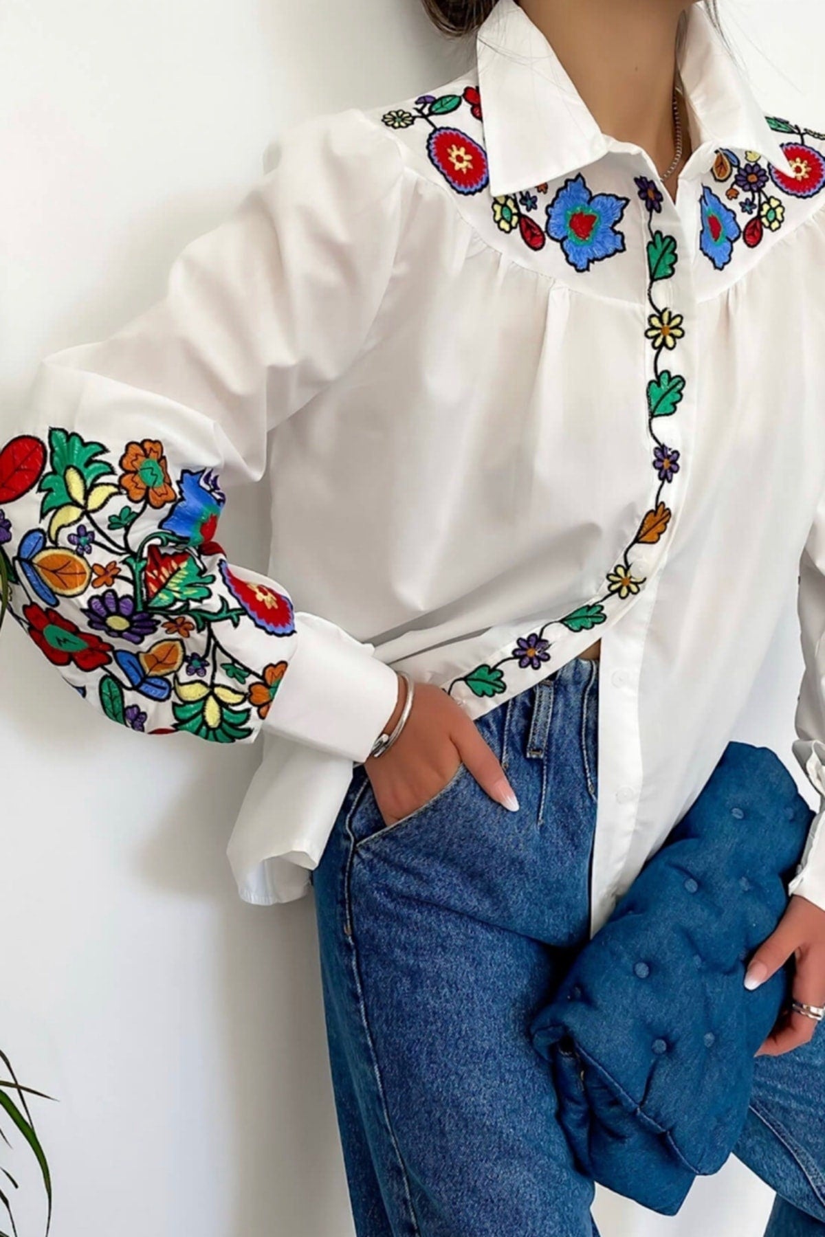 Forest Embroidered Linen Blouse in Mexican style