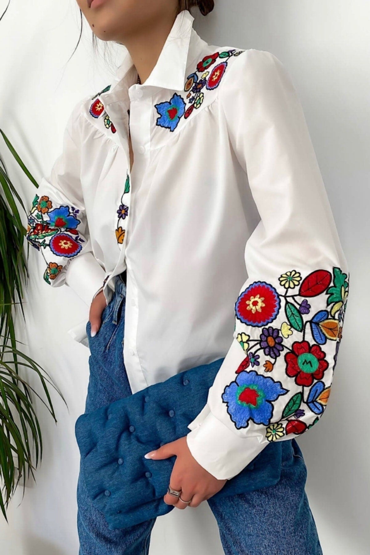 Forest Embroidered Linen Blouse in Mexican style